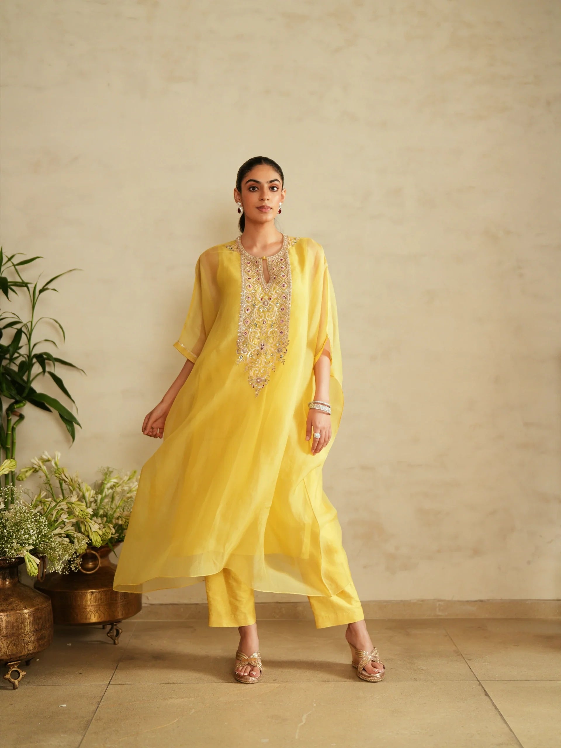 Kaftan With Inner And Straight Pants - Saisha