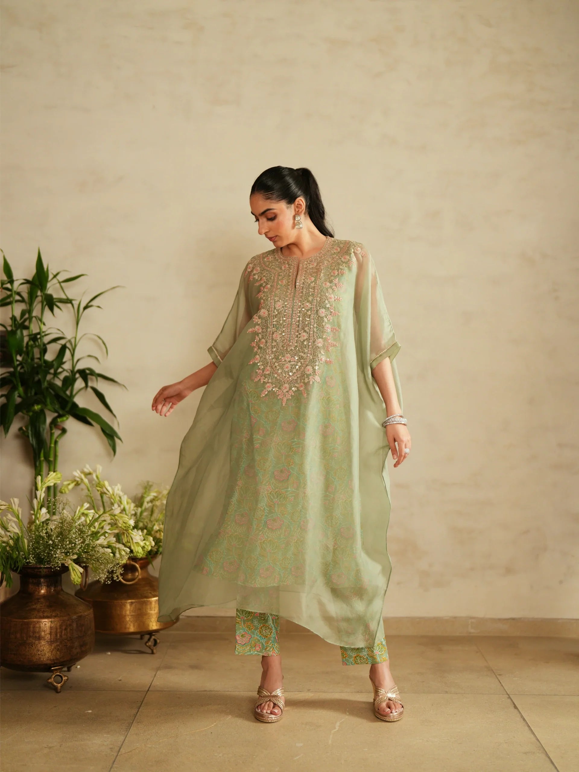 Kaftan With Printed Inner And Straight Pants - Saisha